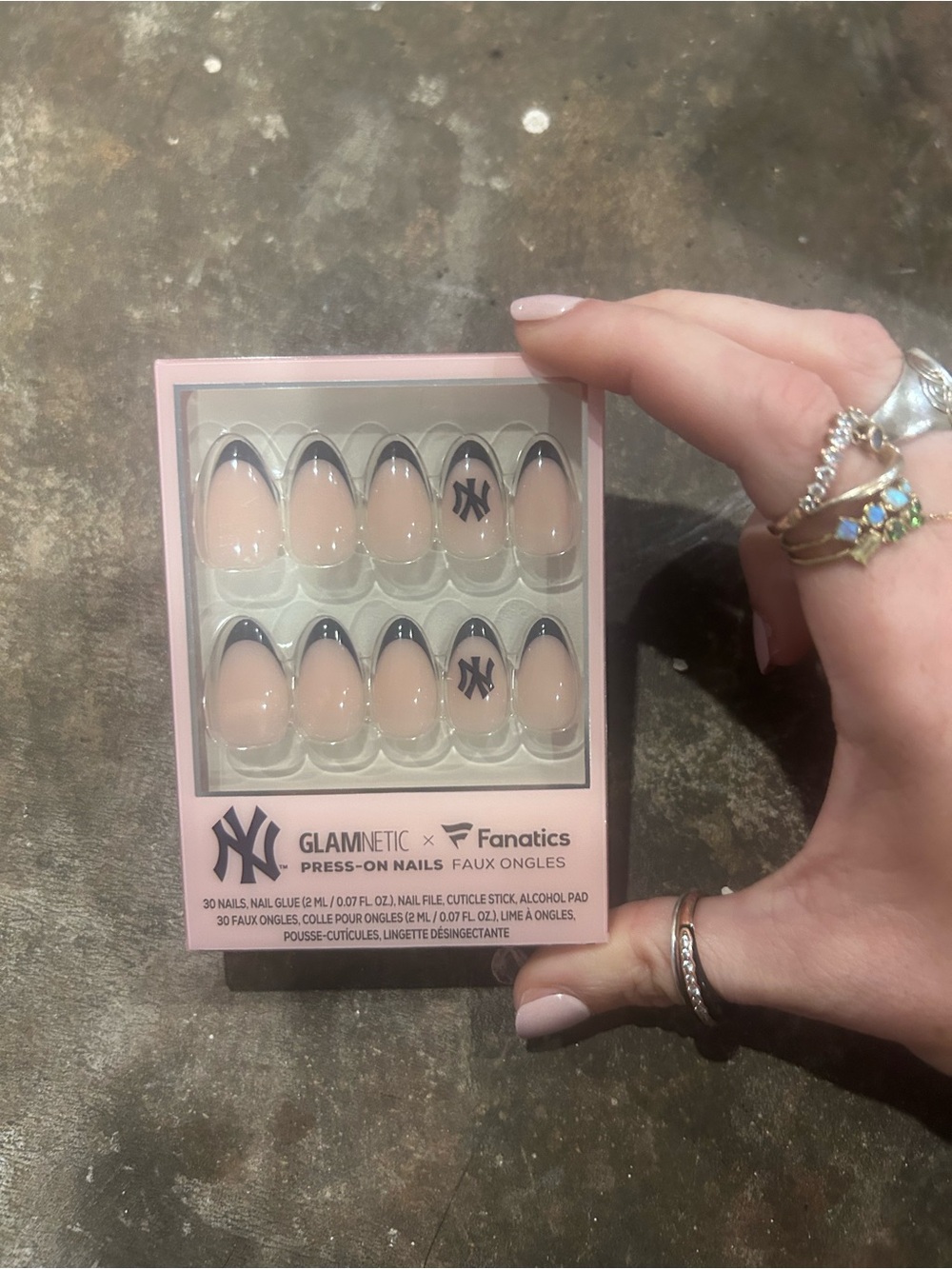 ✨ Glamnetic x Fanatics New York Yankees Press-On Nails ✨